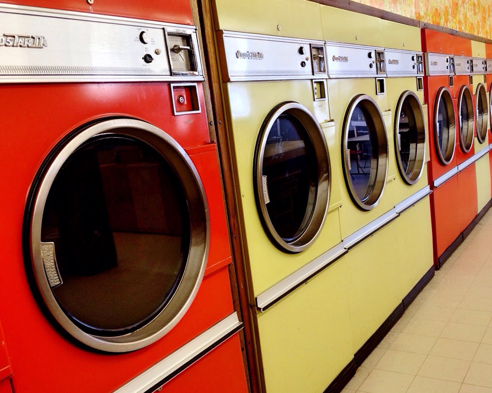 Benefits of Opting For Online Laundry Services - WanderGlobe