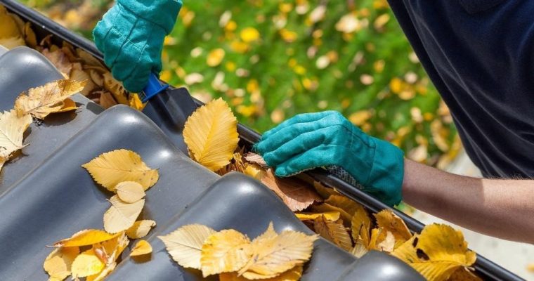 Tips on Hiring the Right Guttering Cleaning Firm for Your Estate