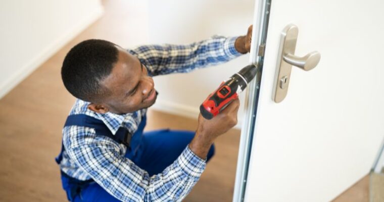 Qualities You Should Look for Before Hiring Commercial Locksmith Services