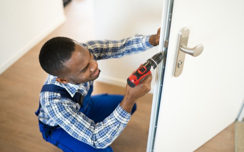 Qualities You Should Look for Before Hiring Commercial Locksmith Services